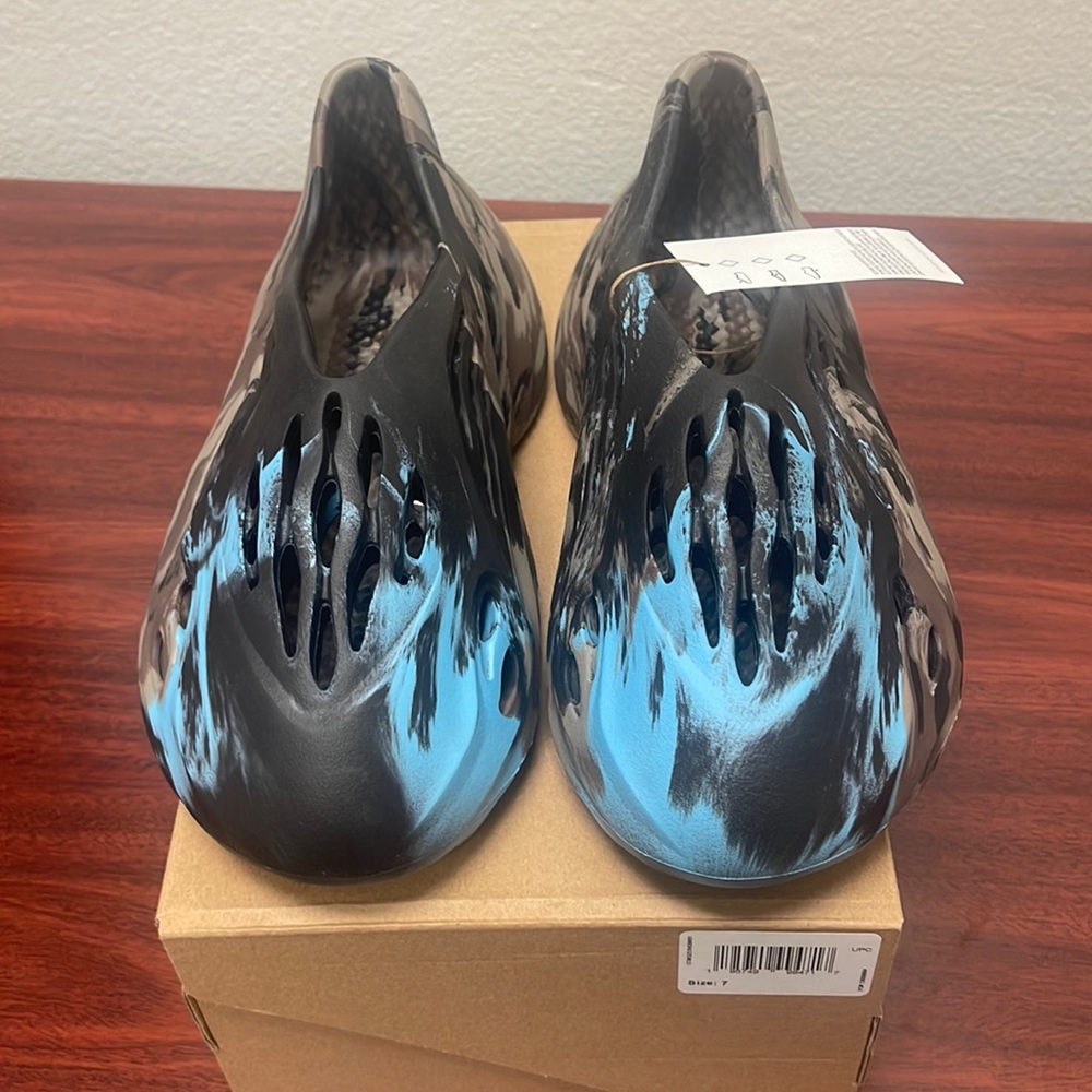 Yeezy Foam Runners MX Cinder Brown/Blue Size 7